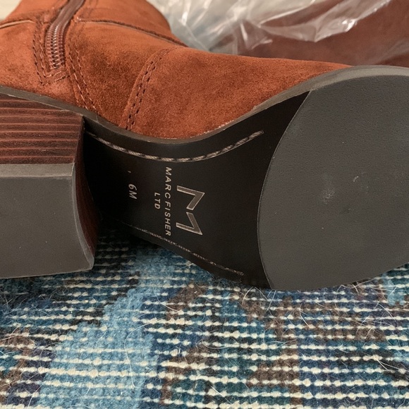 NWOT Marc Fisher Genuine Suede bootie size 6 - Picture 3 of 7
